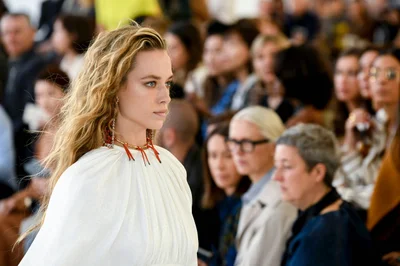 Look 15